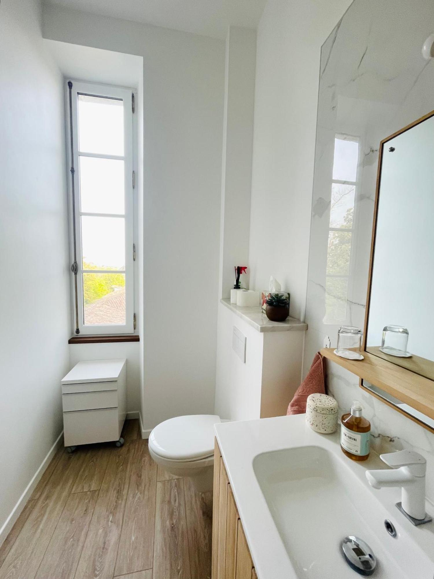 Villa Sequoia - Grande Chambre Avec Sdb Privee バザス エクステリア 写真